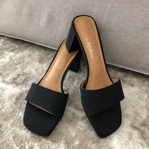 NWT Coconuts by Matisse Black Chunk Heels